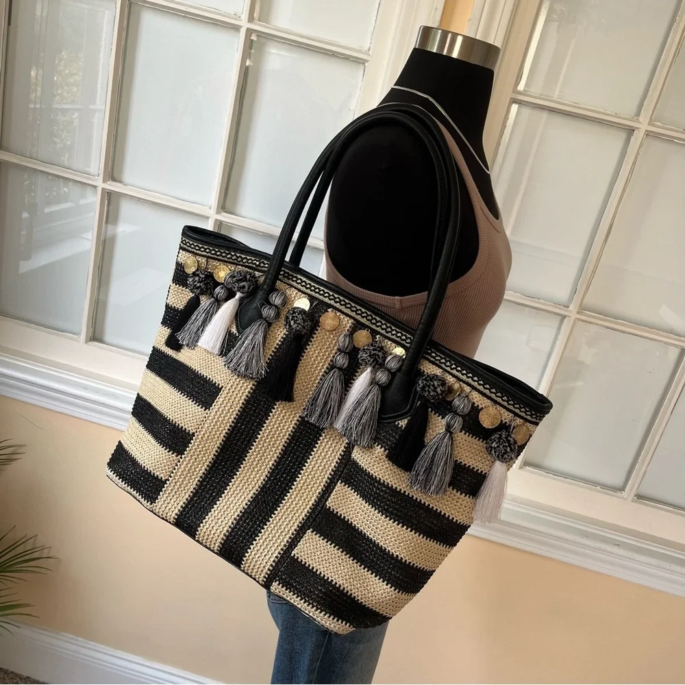 ALDO black natural straw tote bag tassel gold hardware embellishment - Picture 2 of 16